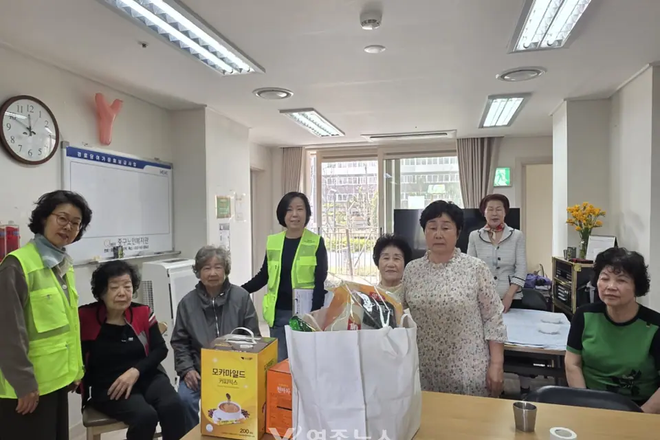 영종2동 지역사회보장협의체, 경로당 8곳에 다과·식품 지원…어르신 만족도 제고